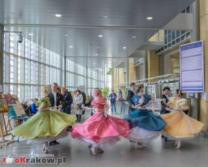 cracovia danza balet w miescie 2019 biblioteka jagiellonska fot. ilja van de pavert 300x240 - Taneczne urodziny Moniuszki - Balet Cracovia Danza