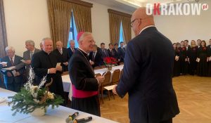 polit oplatek 300x175 - Spotkanie opłatkowe na Politechnice Krakowskiej: Pokój Chrystusa opiera się na prawdzie