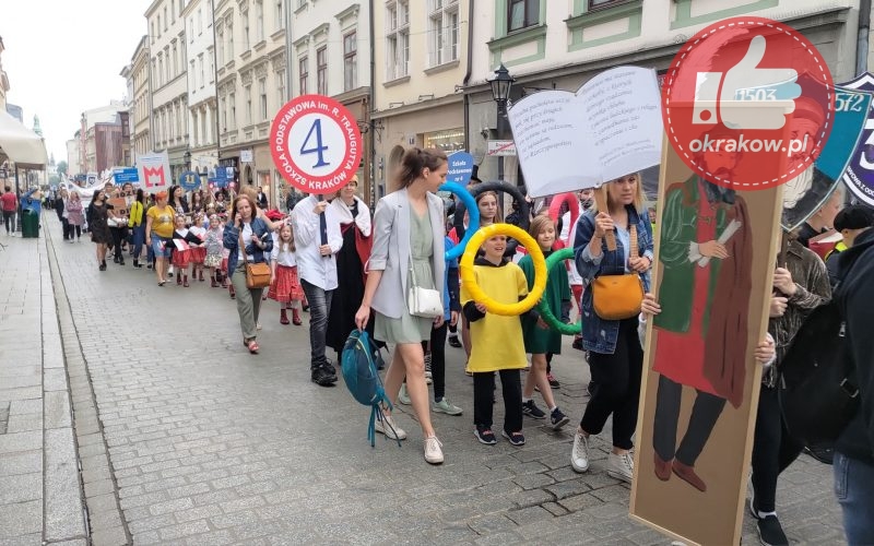 Fotorelacja z IX Krakowskiej Parady Szkolnych Patronów