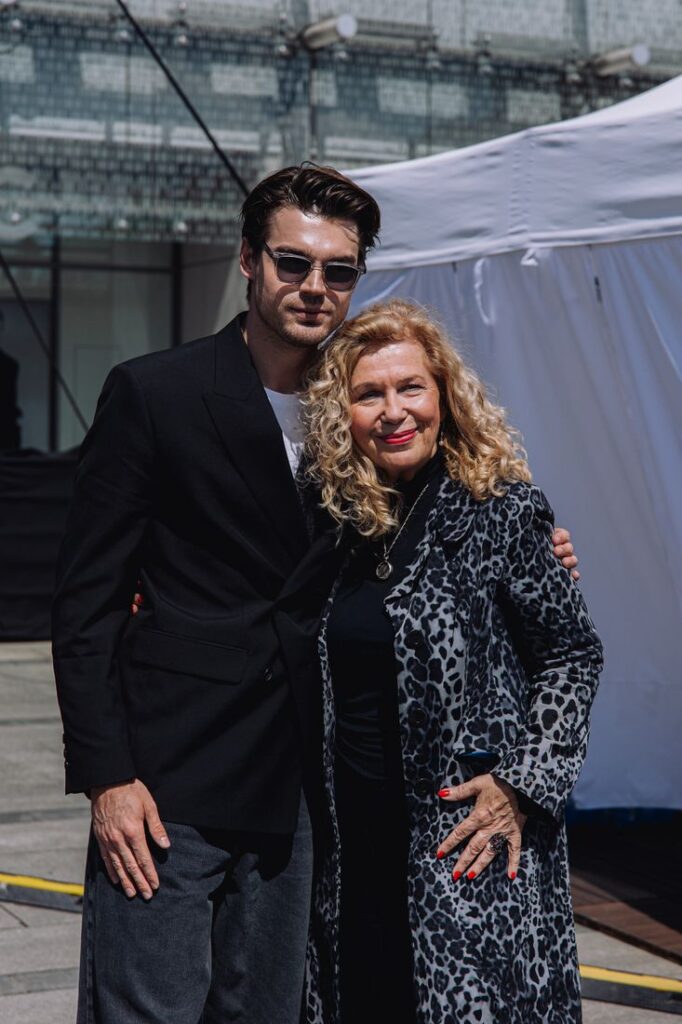 MAKAREWICZ Kamila 20250426 OFFNAMAKSA 1 30