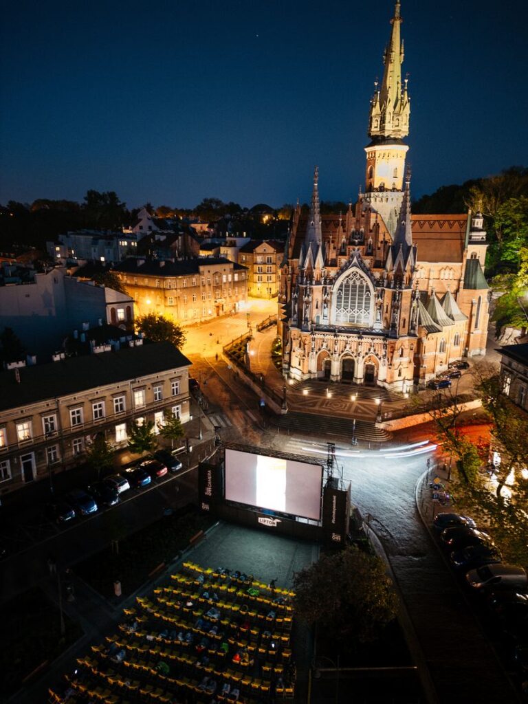 MALOTA Maks 2025260 KinoPlenerowe 4