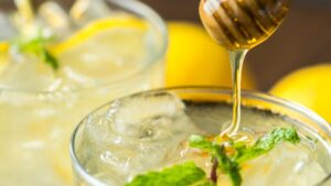 lemoniada z miodem