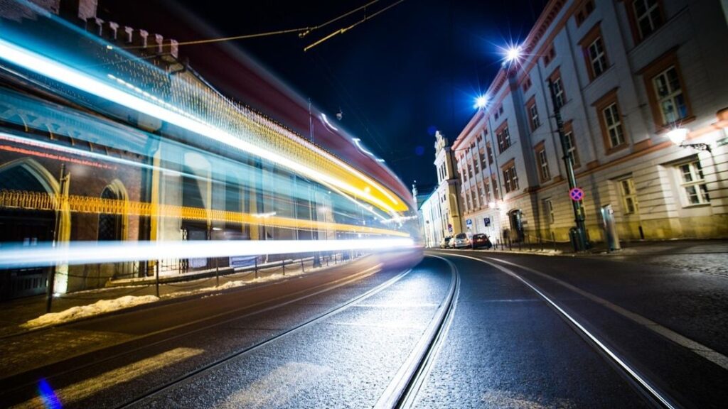 Ulica w Krakowie nocą