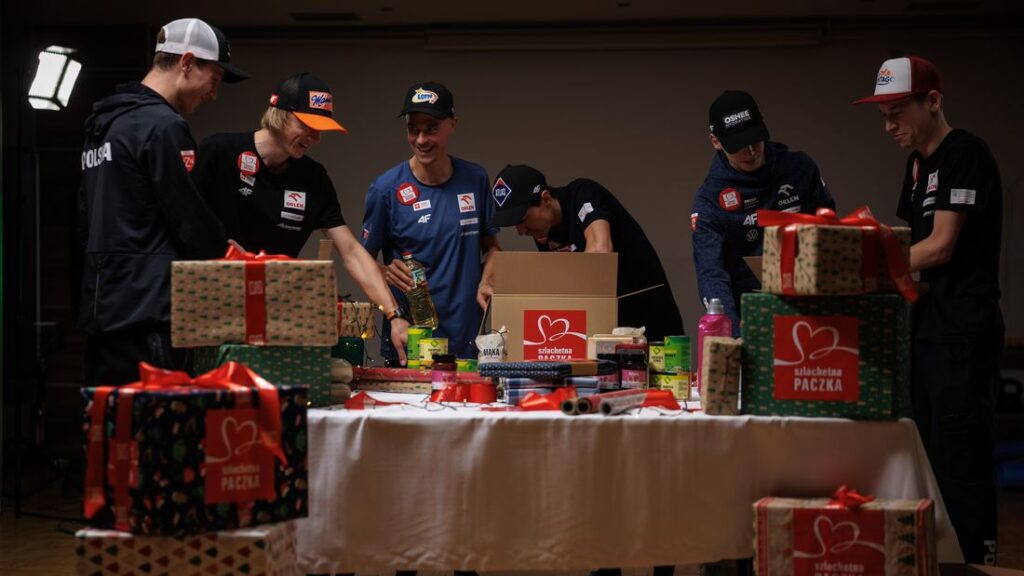 Szlachetna Paczka skoczków narciarskich - Paweł Wąsek, Dawid Kubacki, Piotr Żyła, Kamil Stoch, Kacper Tomasiak, Aleksander Zniszczoł